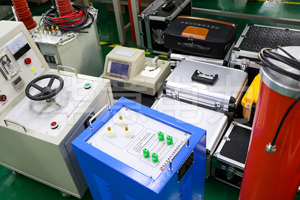 河北國華滿(mǎn)井風(fēng)電場(chǎng)采購華意電力一批設備.jpg 直流斷路器安秒特性測試儀.jpg