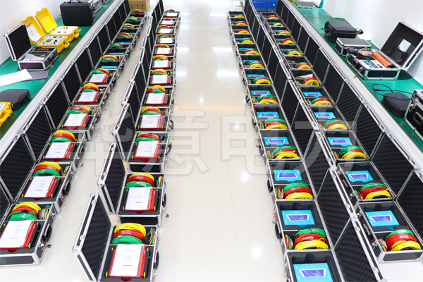 無(wú)線(xiàn)氧化鋅避雷器帶電測試儀.jpg 無(wú)線(xiàn)氧化鋅避雷器帶電測試儀.jpg