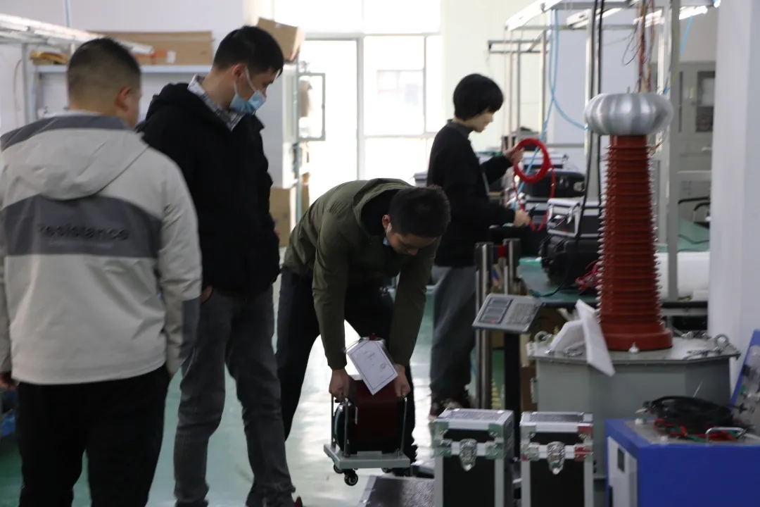 五級電力承試設備.jpg 五級電力承試設備.jpg